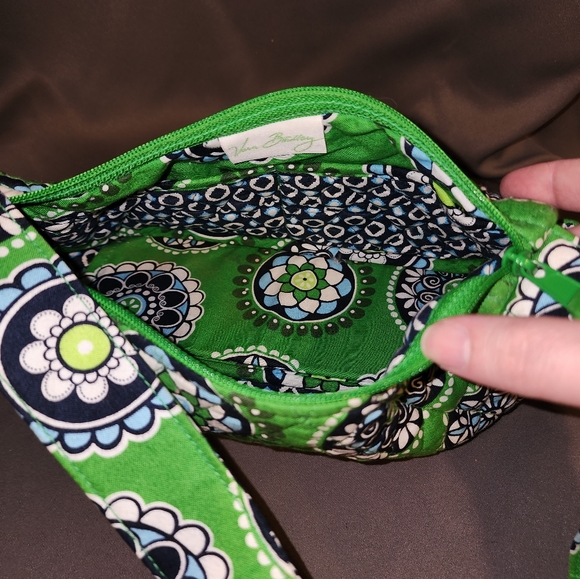 VERA BRADLEY SMALL PURSE CUPCAKE GREEN - Picture 5 of 5